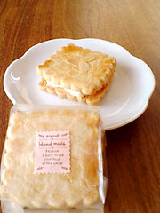 �V���y�[�c�}���@�w���[�Y���T���h�N�b�L�[�x