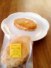 �V���y�[�c�}���@�w�z���C�g�������[�Y���T���h�x